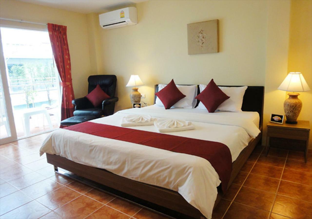Patong Karlssons Hotel Eksteriør billede